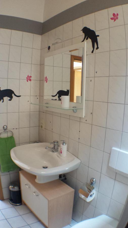 Ferienwohnung Katzenberger Beverungen Bilik gambar